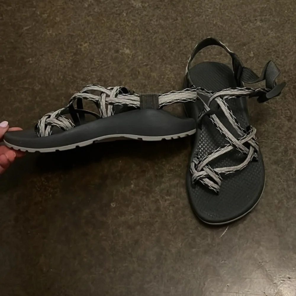 Chaco Z Cloud 2 Sandals Womens Black Grey Strappy Hiking Water‎ Sport Toe Loop